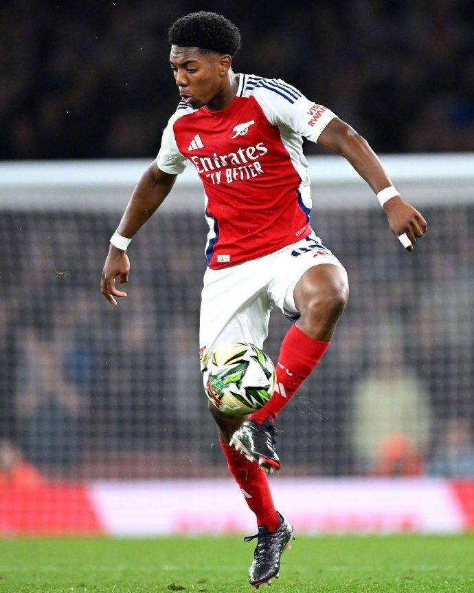 也有人不学姆巴佩、阿诺德！阿森纳小将斯凯利，拒绝自由身去皇马